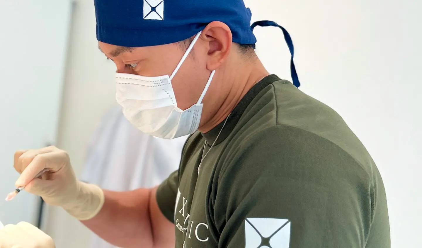 手術中のエンペラー孫