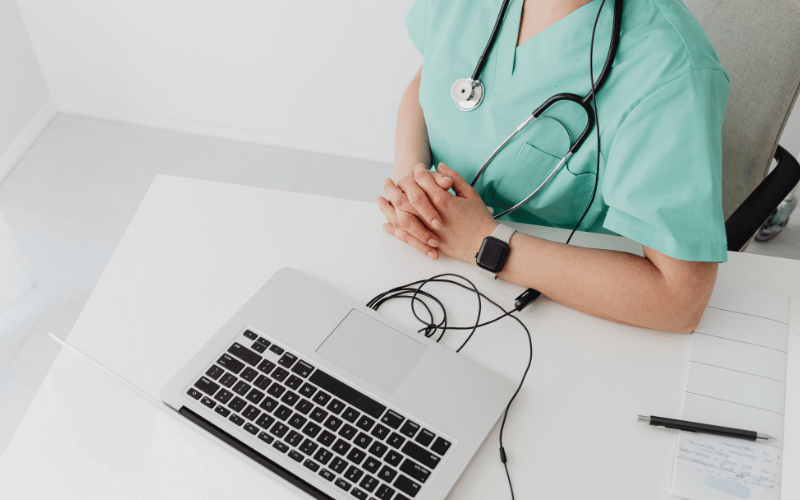 マウスピース矯正 痛い